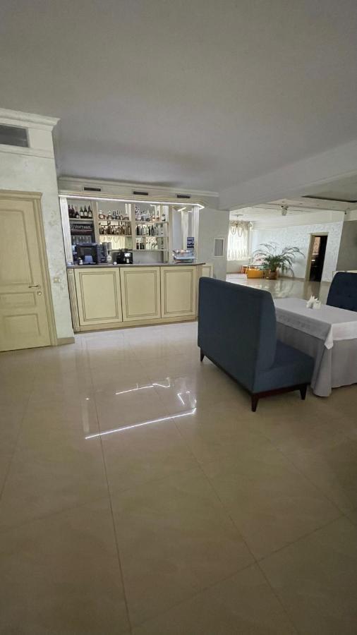 Hotel Yunist à Ivano-Frankivsk Extérieur photo