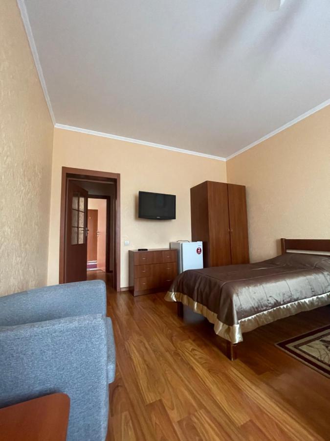 Hotel Yunist à Ivano-Frankivsk Extérieur photo