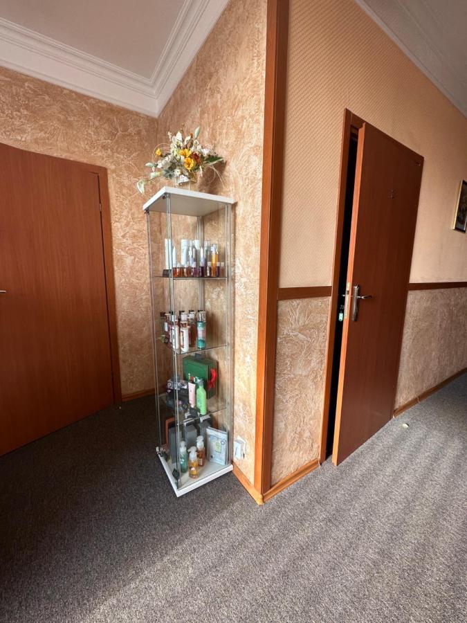 Hotel Yunist à Ivano-Frankivsk Extérieur photo